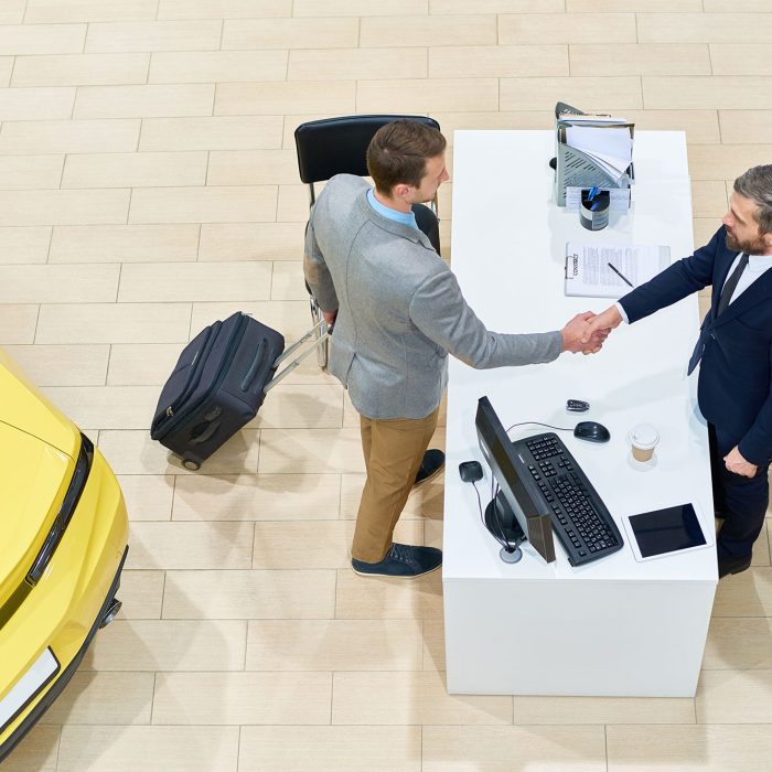 re-businessman-renting-car-2021-09-24-04-01-33-utc re-businessman-renting-car-2021-09-24-04-01-33-utc